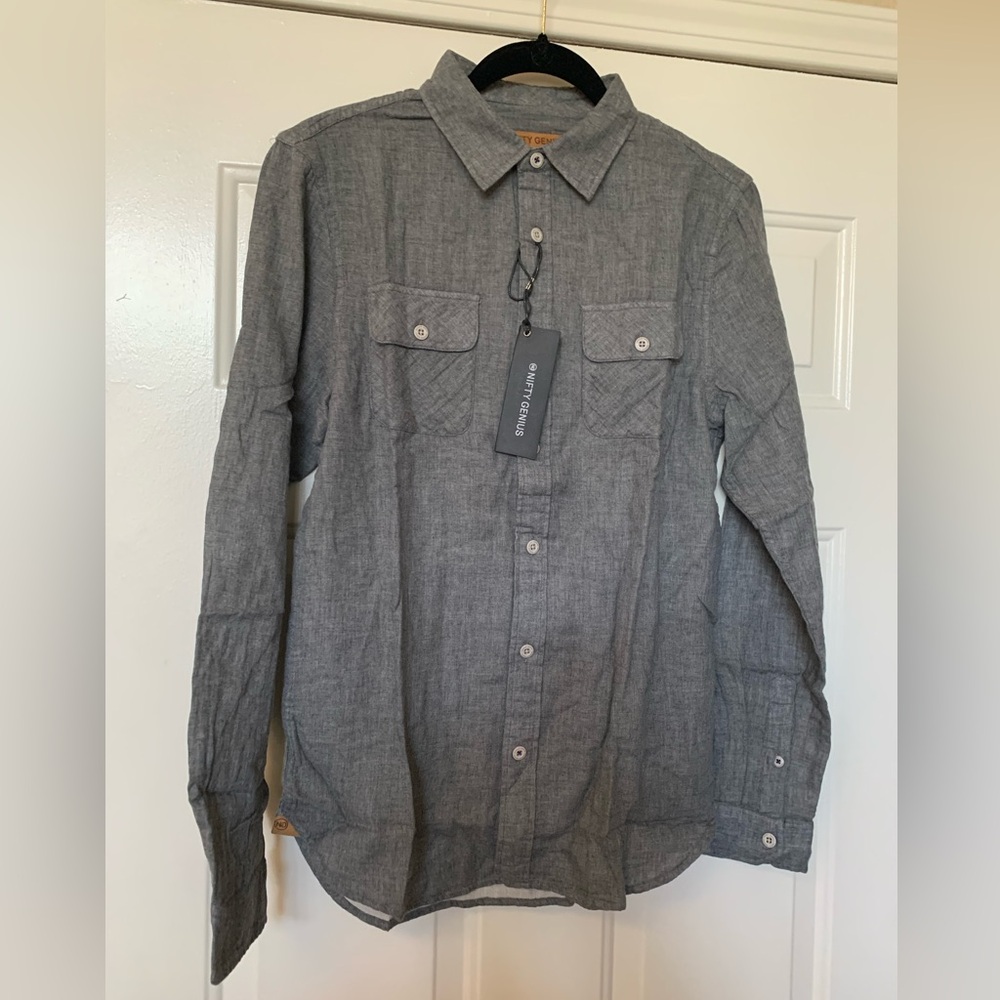 Nifty Genius Gray Long Sleeve Button Up Shirt NWT 🌴